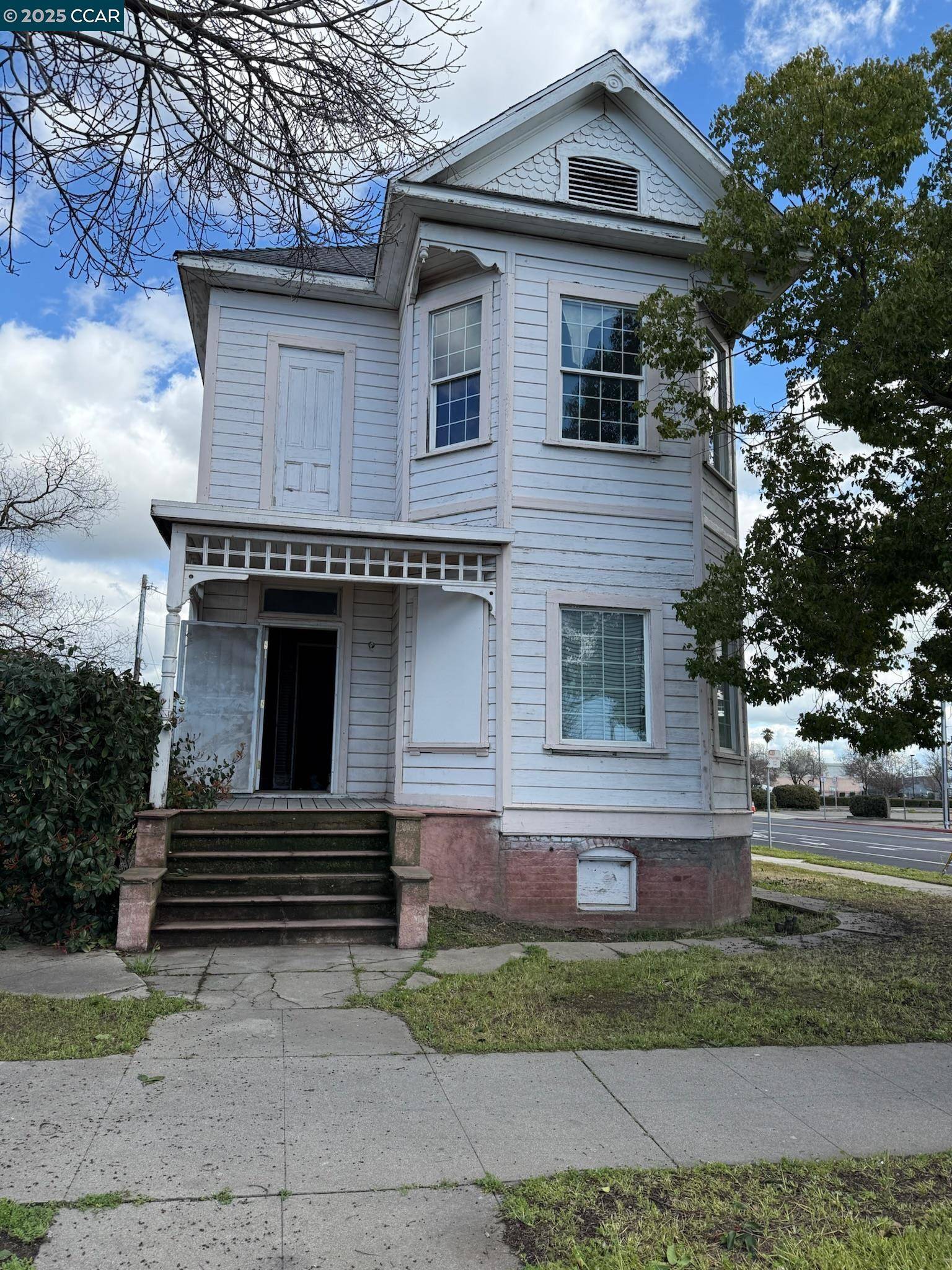 Oakdale, CA 95361,161 S 3Rd Ave