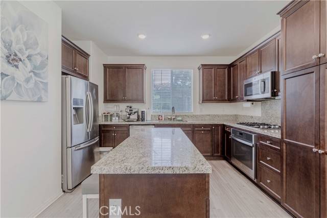 Eastvale, CA 92880,14533 Verona PL