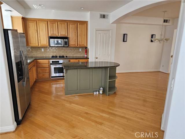Burbank, CA 91505,4116 W Kling ST