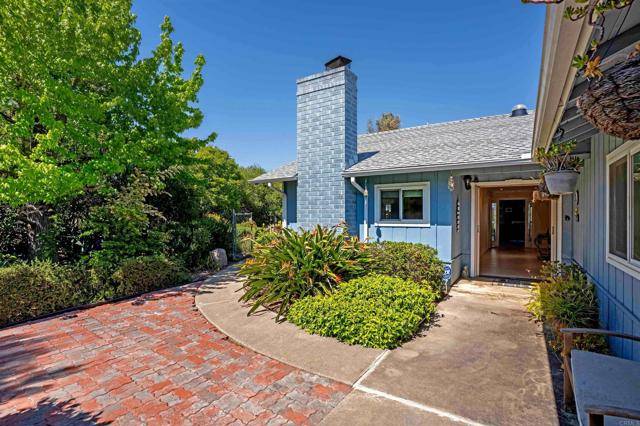 Fallbrook, CA 92028,5221 Olive Hill RD