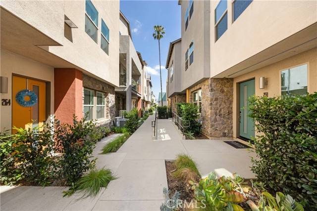 Covina, CA 91722,259 Pin LN