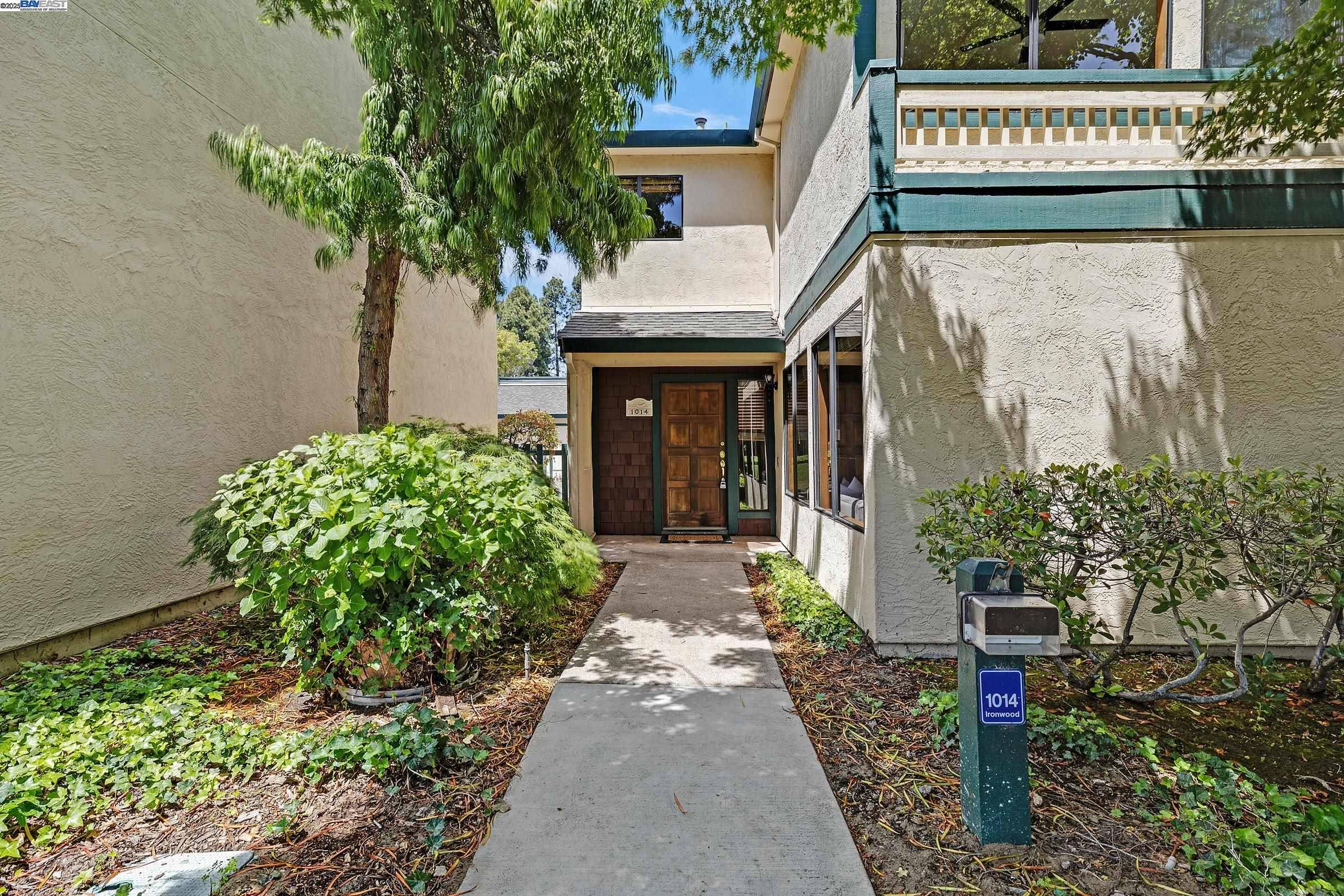 Alameda, CA 94502,1014 Ironwood Rd