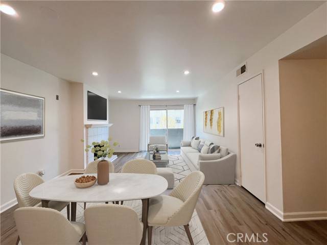 Los Angeles, CA 90068,1940 N Highland AVE 25