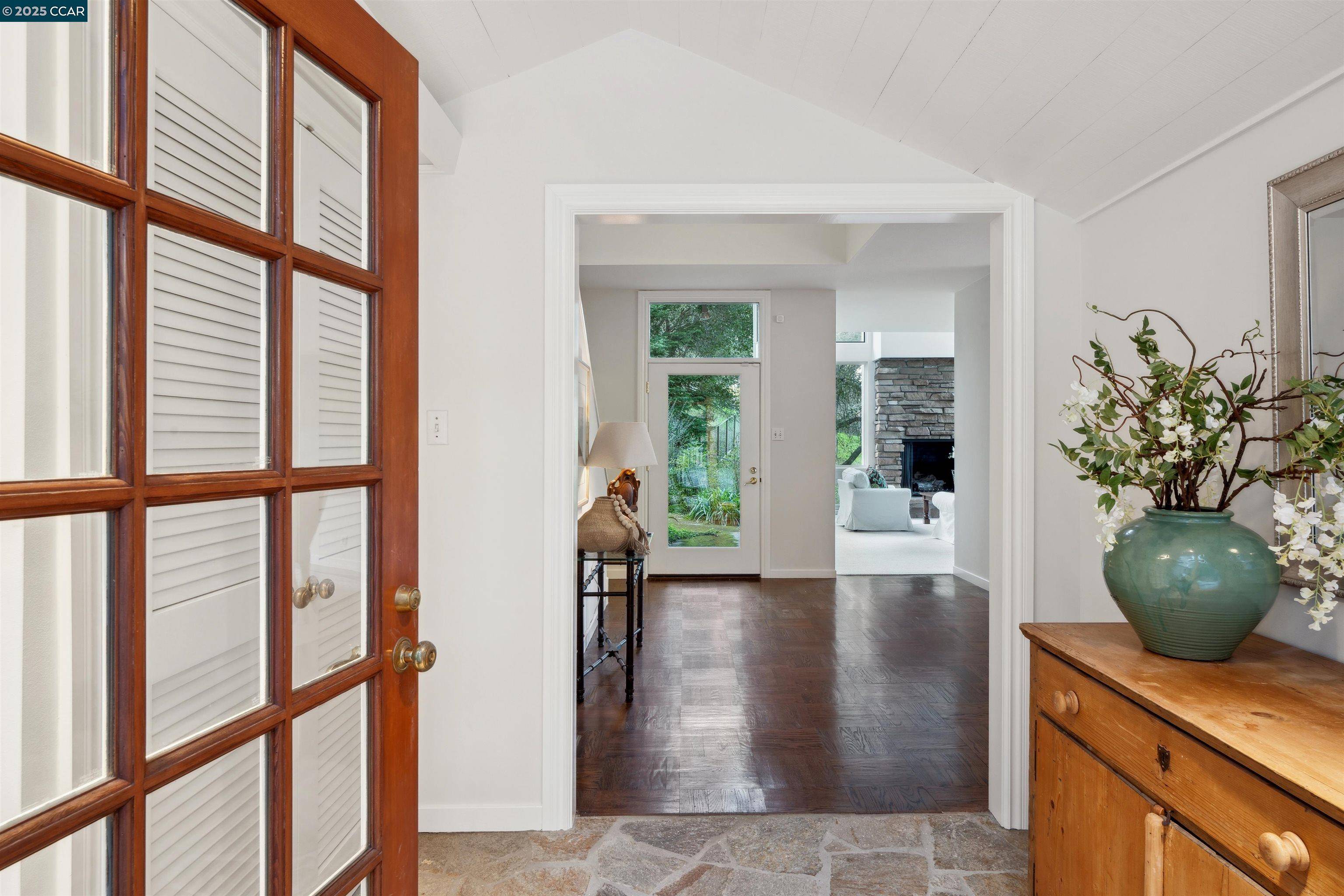 Orinda, CA 94563,35 Tiger Tail CT