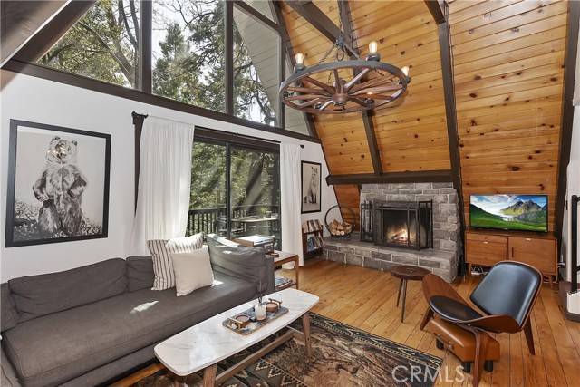 Twin Peaks, CA 92391,380 Cedarbrook DR