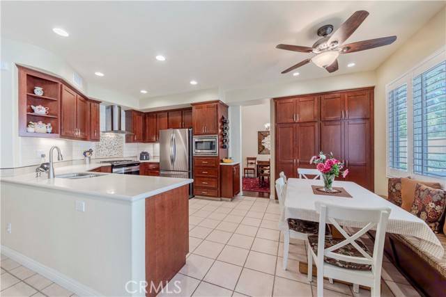 Rancho Santa Margarita, CA 92688,27 Calle Gazapo