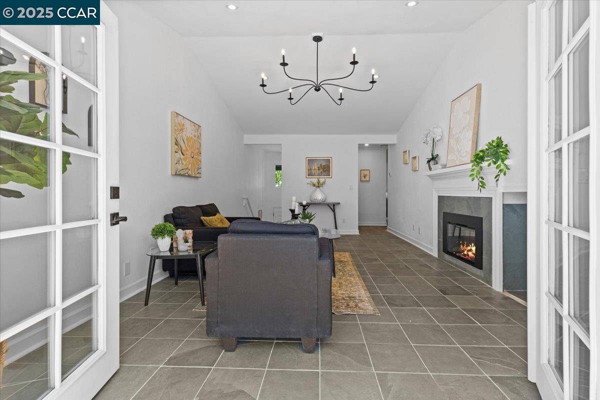 Pleasant Hill, CA 94523,491 Camelback Rd