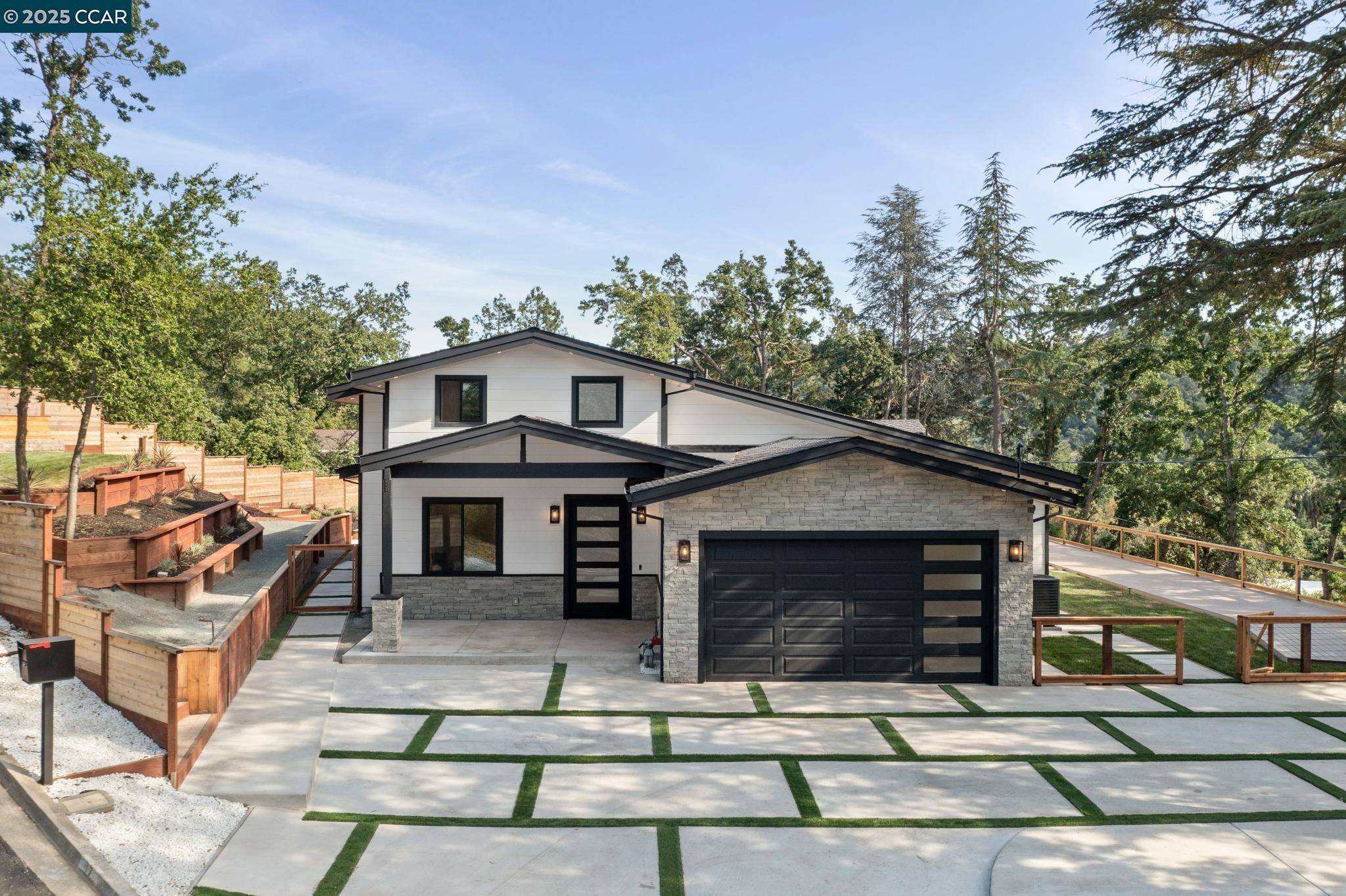 Walnut Creek, CA 94595,17 Julianne Ct