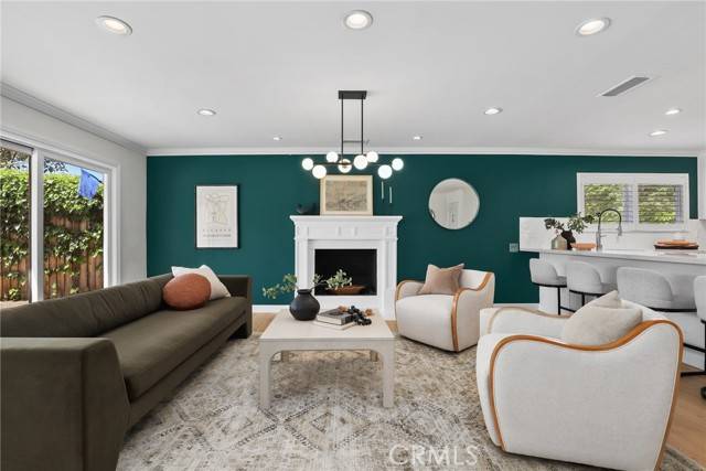 Calabasas, CA 91302,5839 Parkmor RD