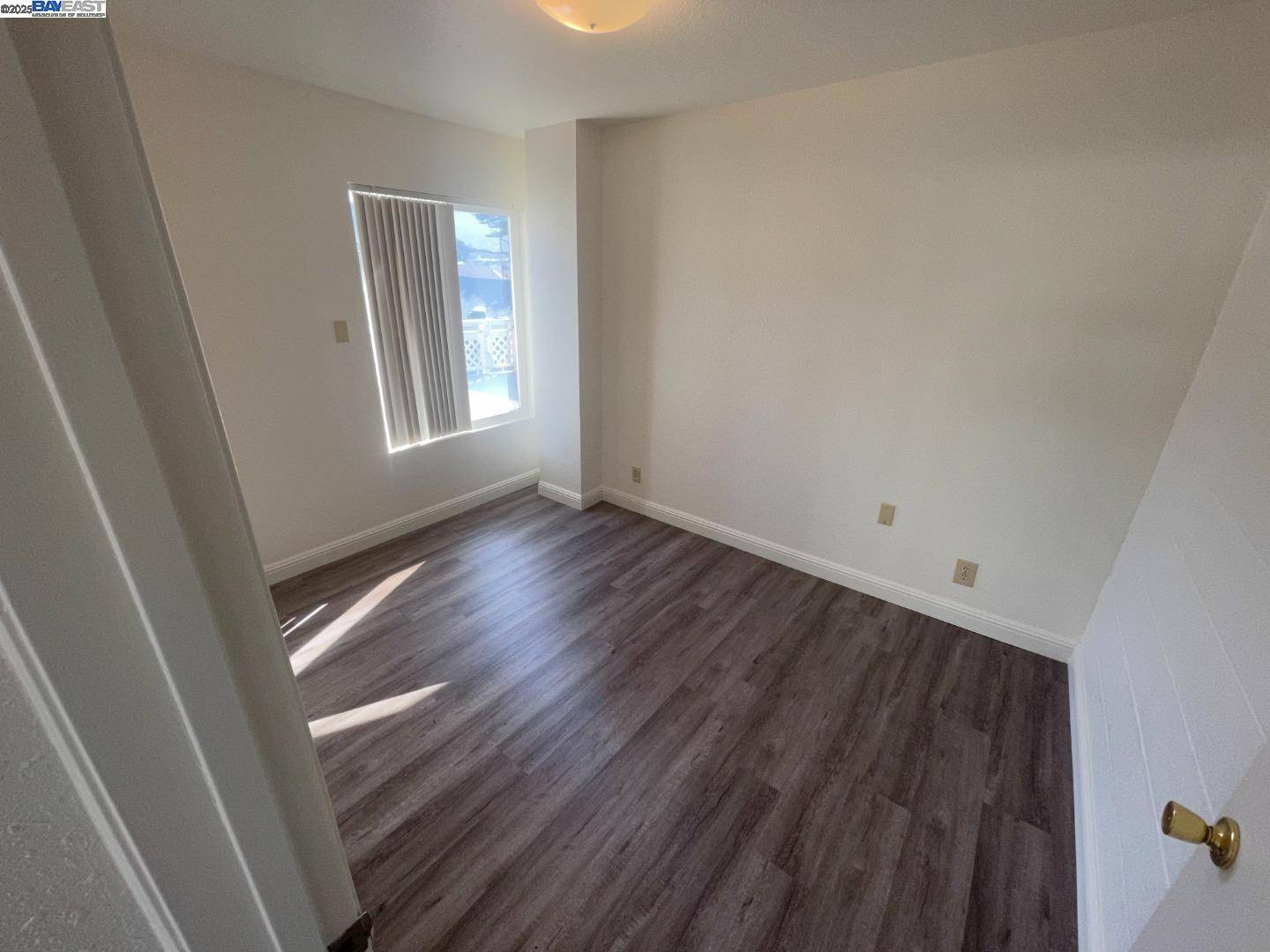 Pacifica, CA 94044,1720 Palmetto Ave