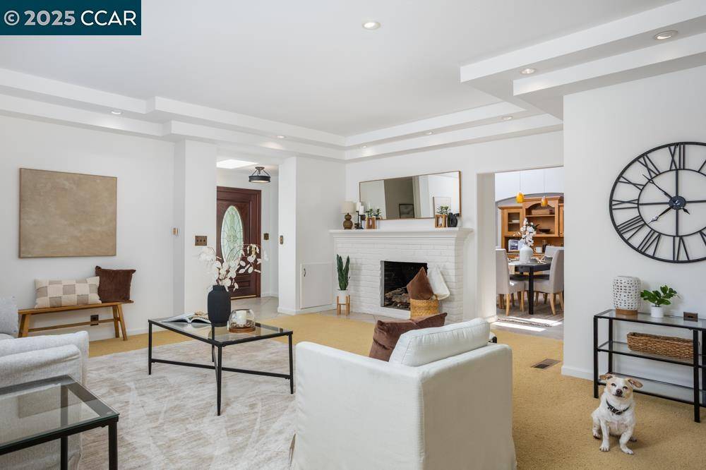 Orinda, CA 94563,244 Ivy Dr