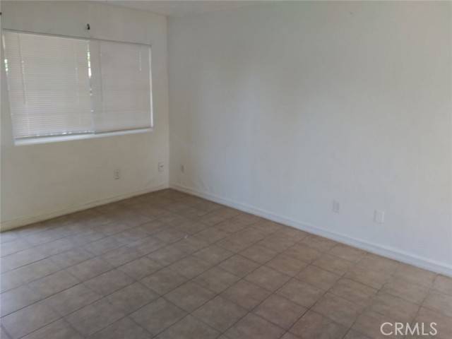 Bakersfield, CA 93301,523 31st ST C