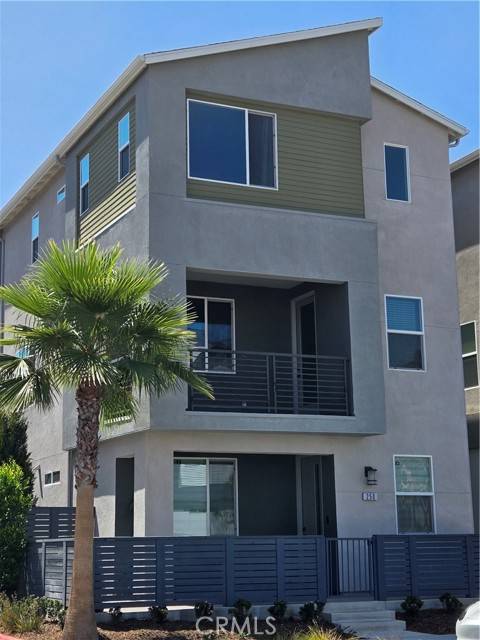 Santa Ana, CA 92701,250 N Standard AVE