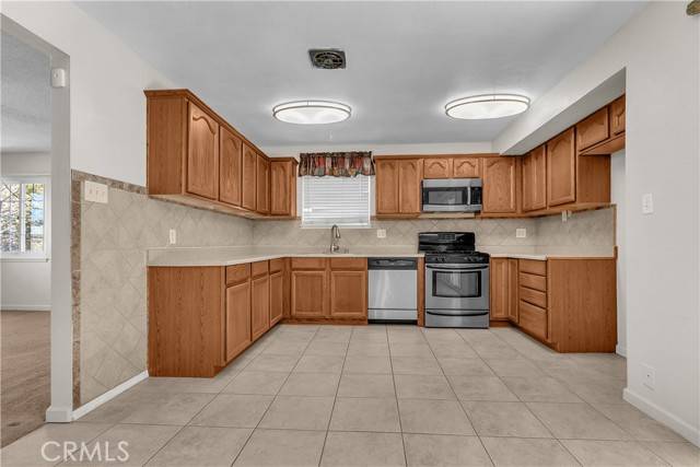 Barstow, CA 92311,560 E Mountain View St