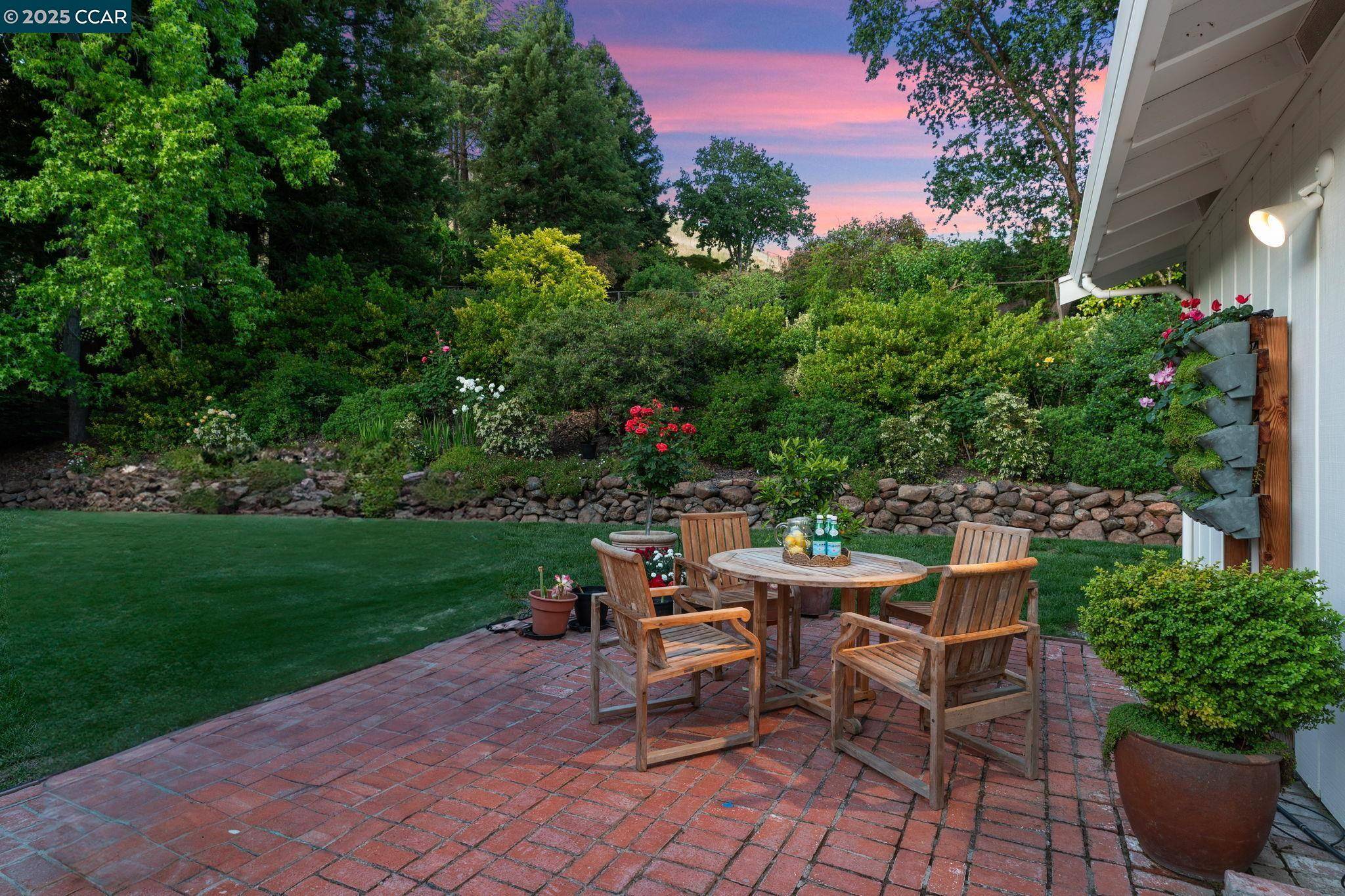 Alamo, CA 94507,120 Heritage Oaks Pl