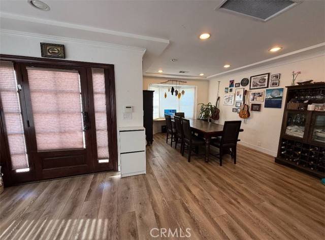 North Hollywood, CA 91606,6462 Teesdale AVE