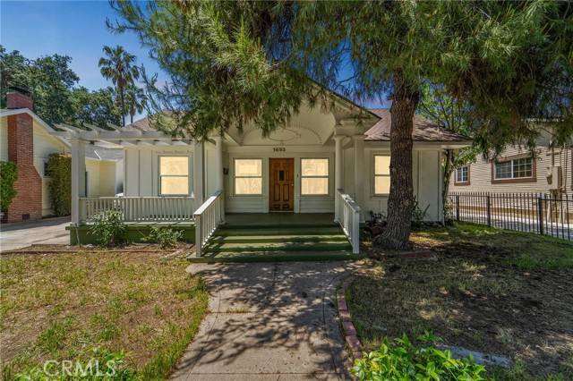 Pasadena, CA 91104,1693 N Los Robles AVE