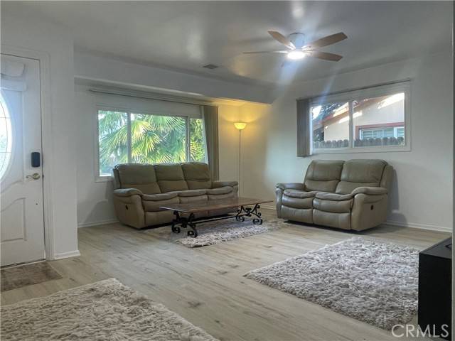 West Hills, CA 91307,24154 Vanowen ST