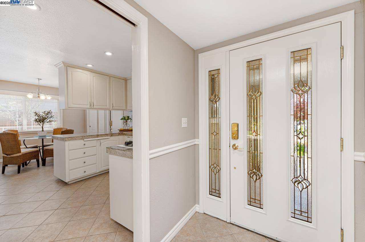 Pleasanton, CA 94588,6130 Allbrook Cir