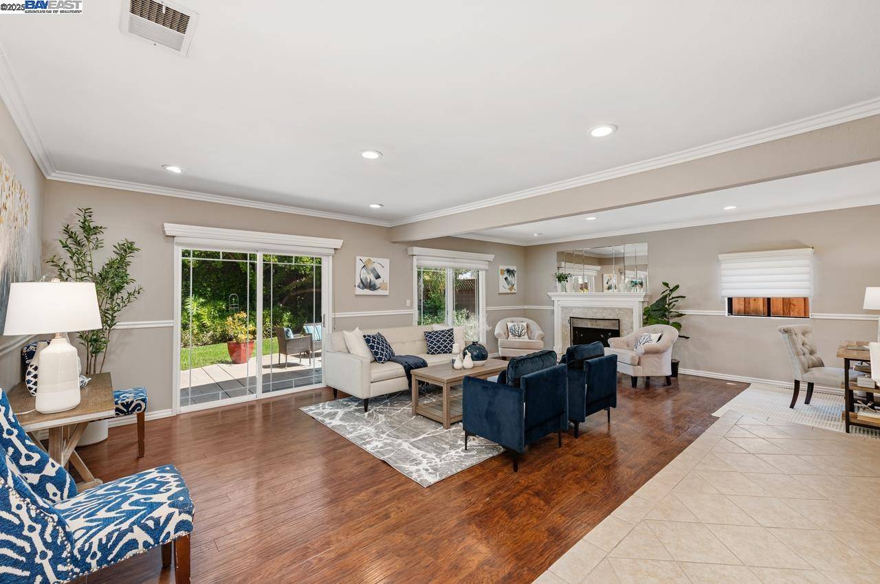 Pleasanton, CA 94588,6130 Allbrook Cir