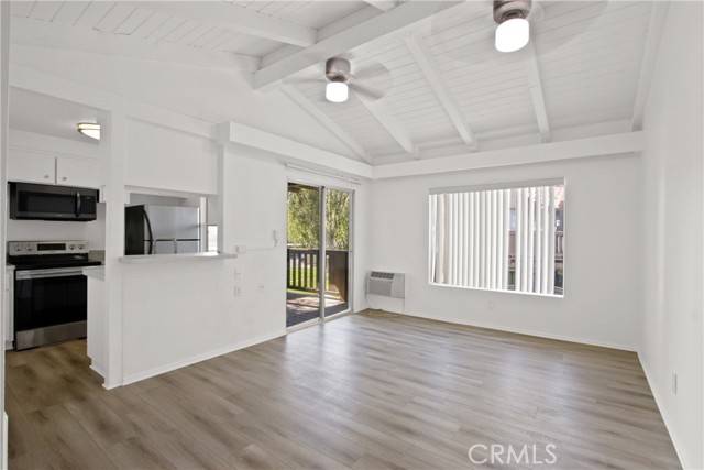 Santa Ana, CA 92701,1345 Cabrillo Park DR J08