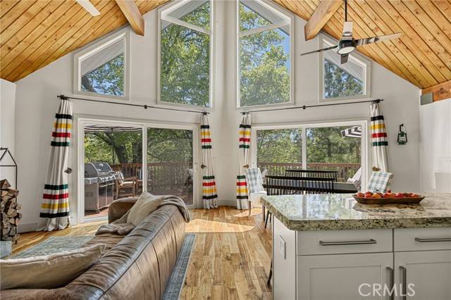 Lake Arrowhead, CA 92352,28147 Geneva LN
