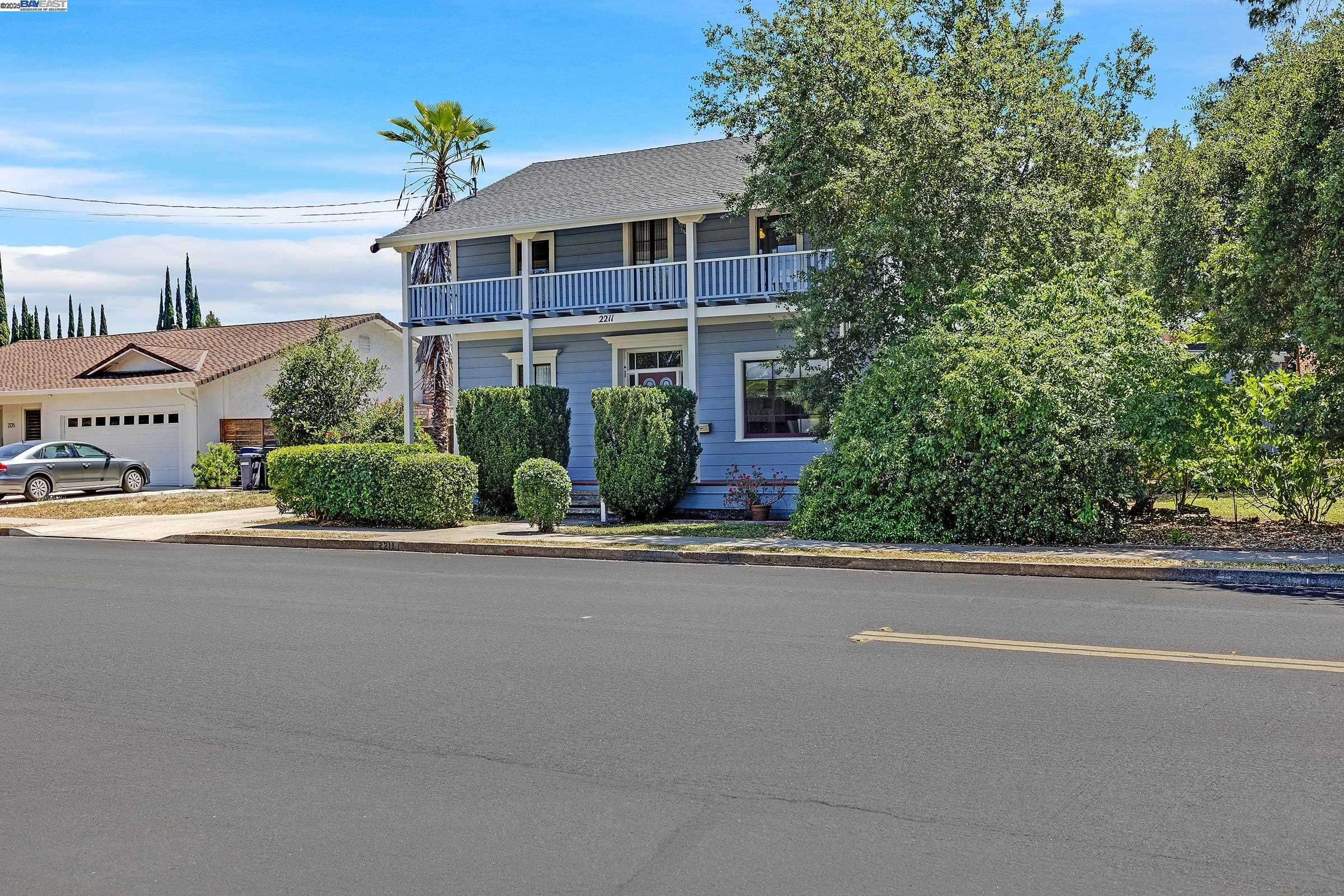 Livermore, CA 94550,2211 College AVE