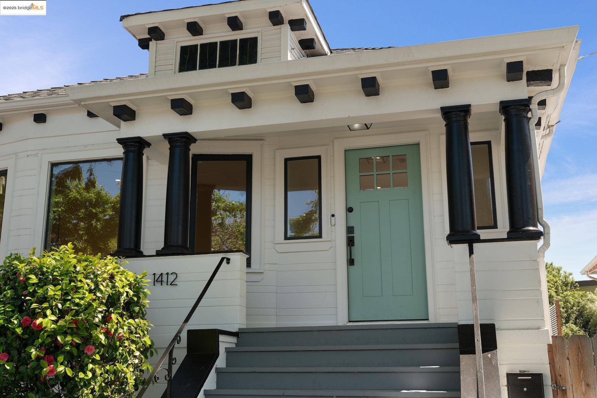 Berkeley, CA 94702,1412 Alcatraz Ave
