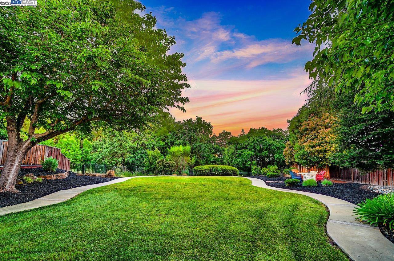 Pleasanton, CA 94566,1198 Vintner WAY