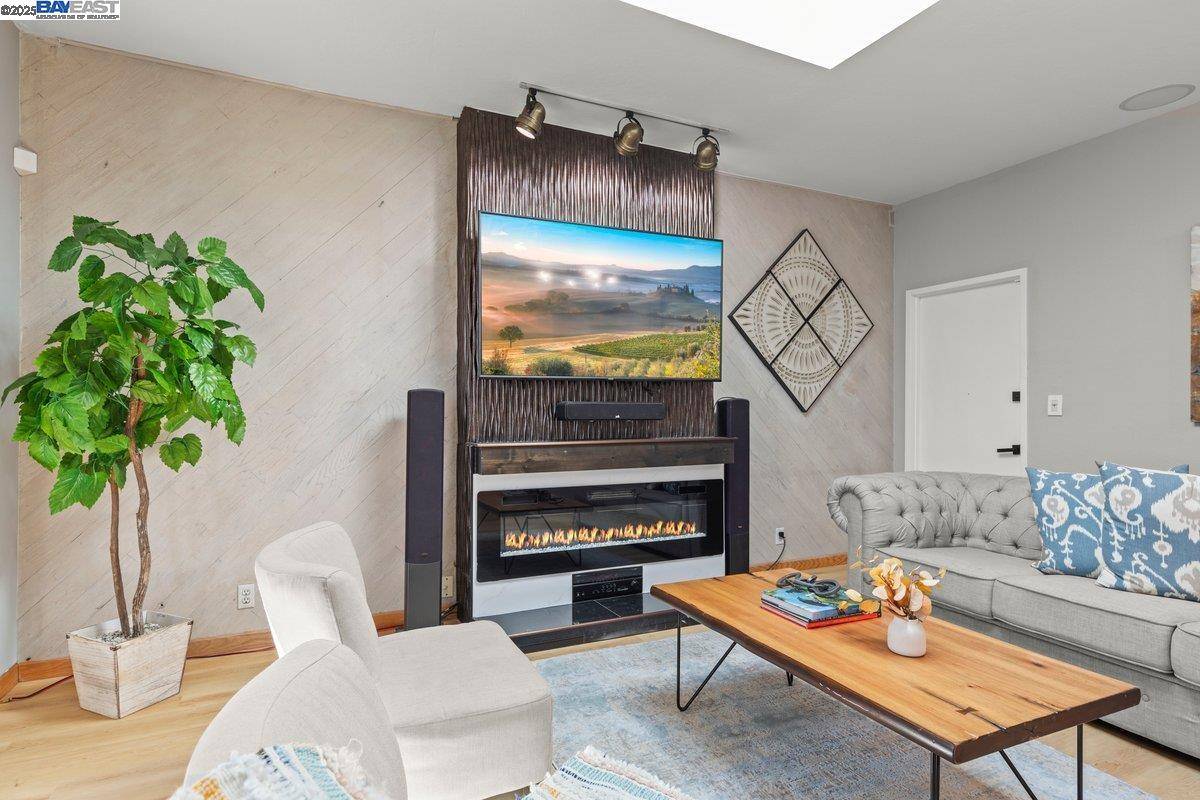 San Ramon, CA 94583,9797 Davona DR