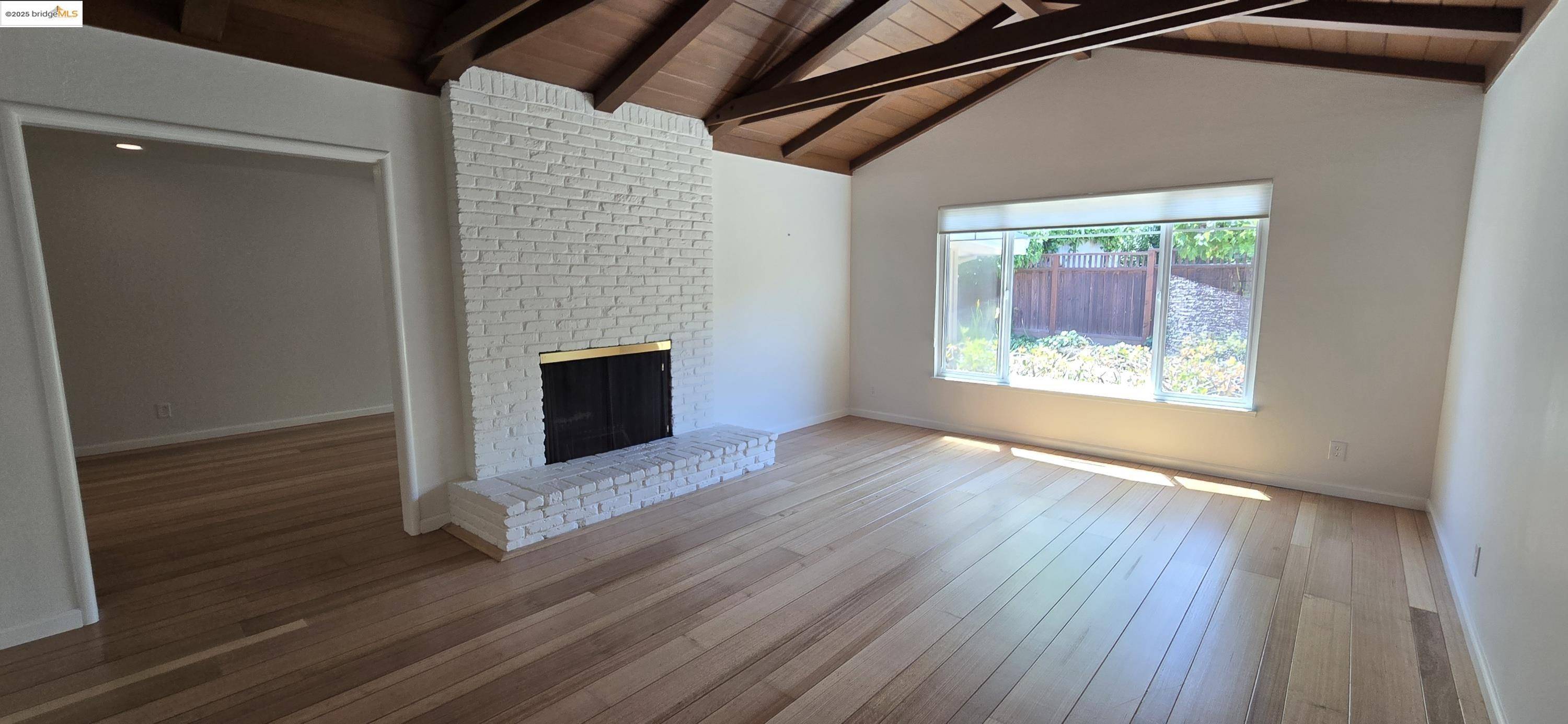 Orinda, CA 94563,2 Rae Ct
