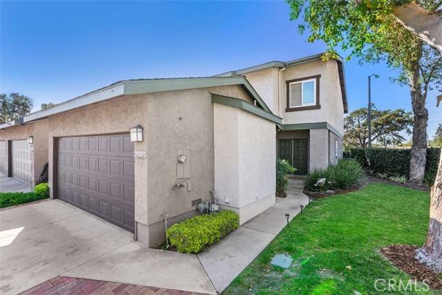 Lakewood, CA 90715,20001 Village Green DR