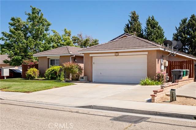Lancaster, CA 93536,6310 Treehaven CT