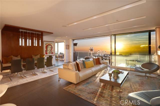 Laguna Beach, CA 92651,1088 Del Mar AVE