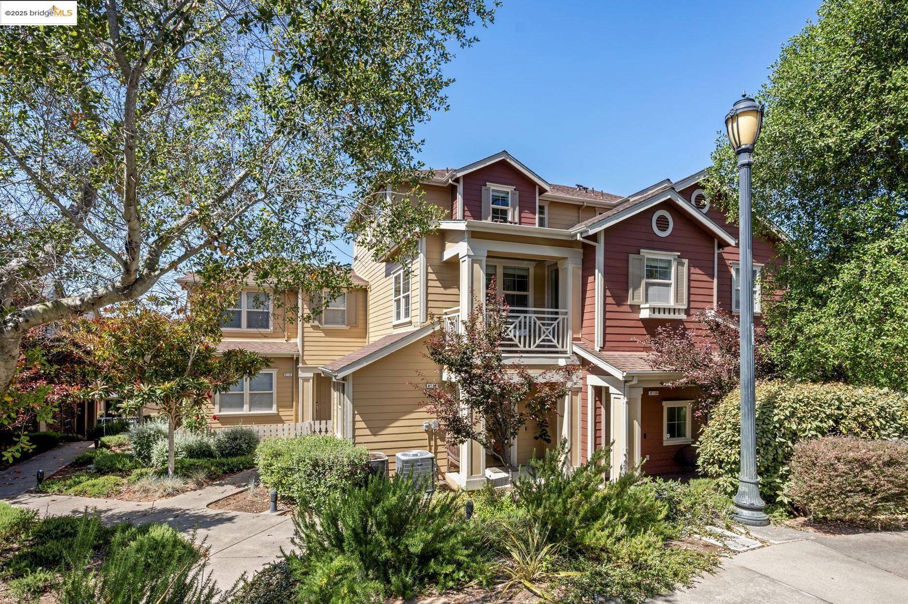Oakland, CA 94605,6132 Old Quarry LOOP