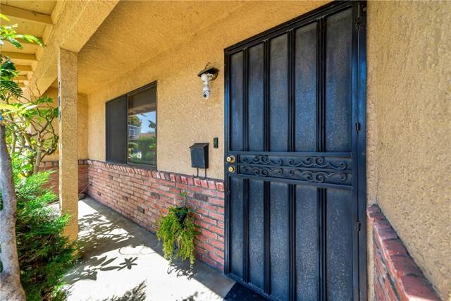 North Hollywood, CA 91605,7035 Jon Allan DR