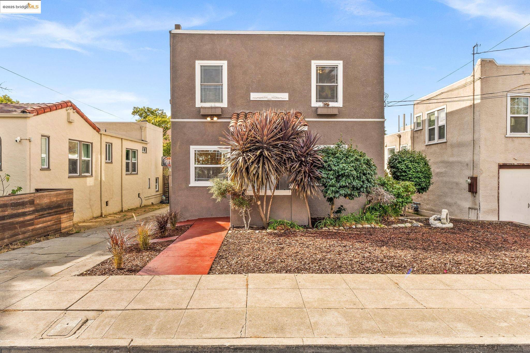 Oakland, CA 94605,6021 Monadnock WAY