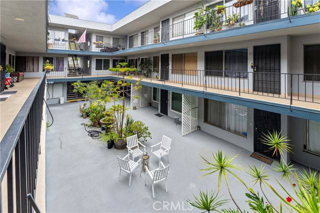 Long Beach, CA 90802,120 Alamitos AVE 17