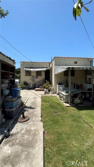 Los Angeles, CA 90047,8758 S Hobart BLD
