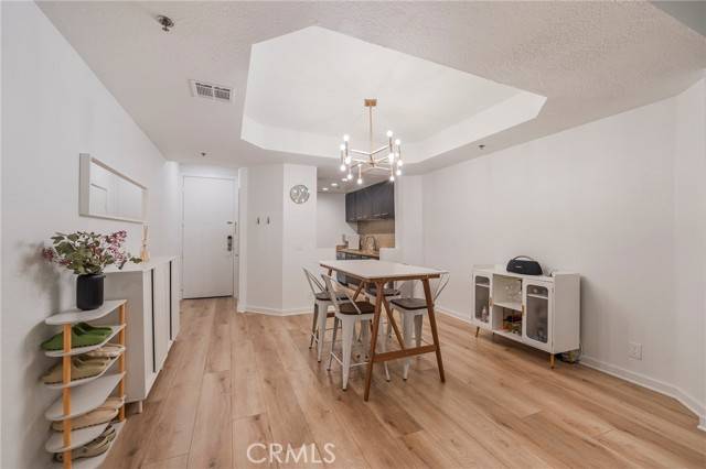 Los Angeles, CA 90004,585 N Rossmore AVE 209
