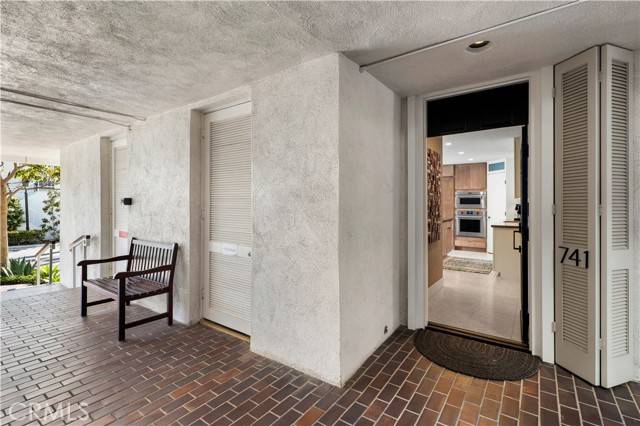 Corona Del Mar, CA 92625,741 Avocado AVE 101