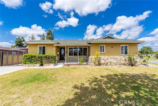 Fullerton, CA 92833,2101 W Gage AVE