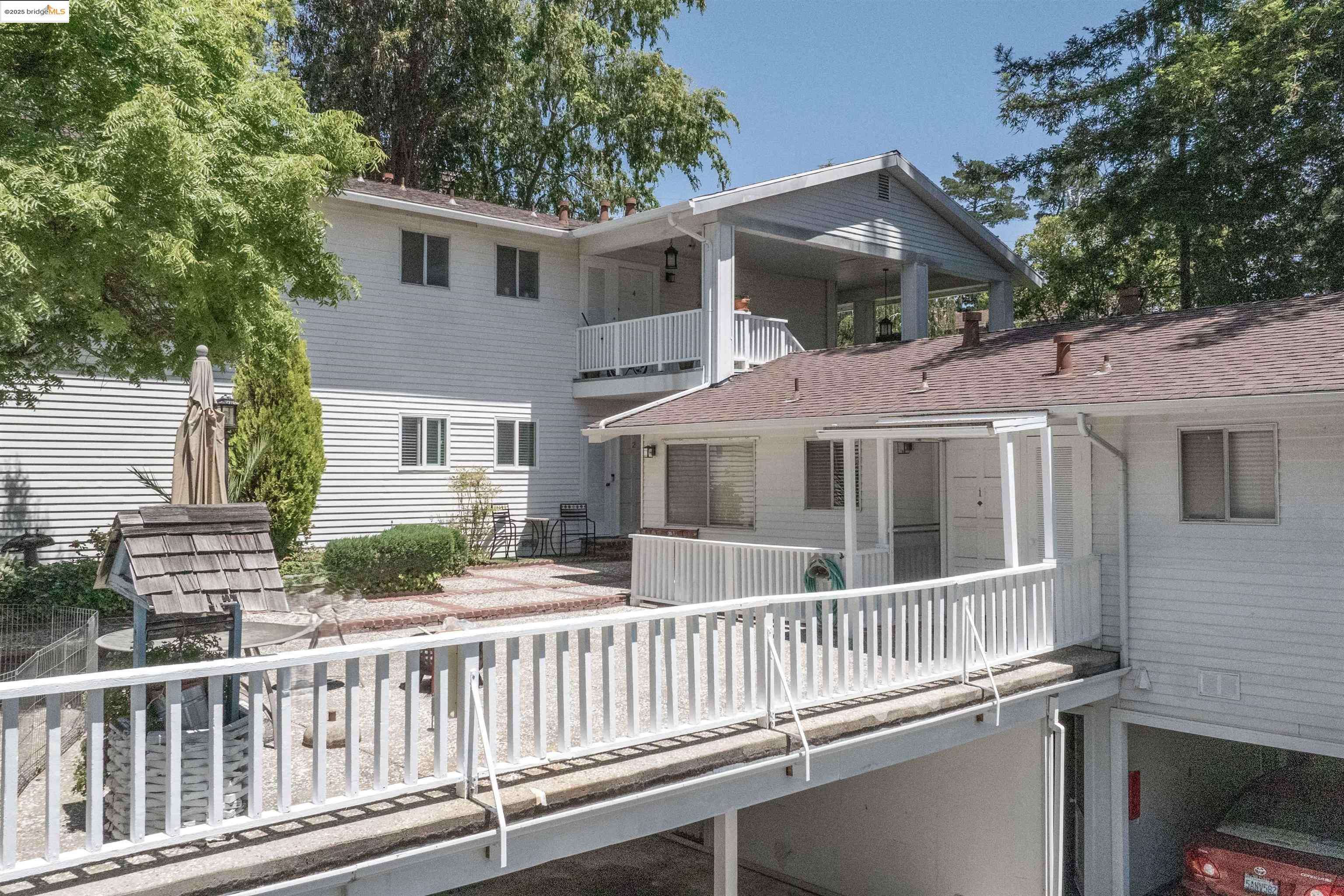 Moraga, CA 94556,2044 Ascot Dr