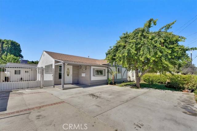 Van Nuys, CA 91406,15330 Hart ST