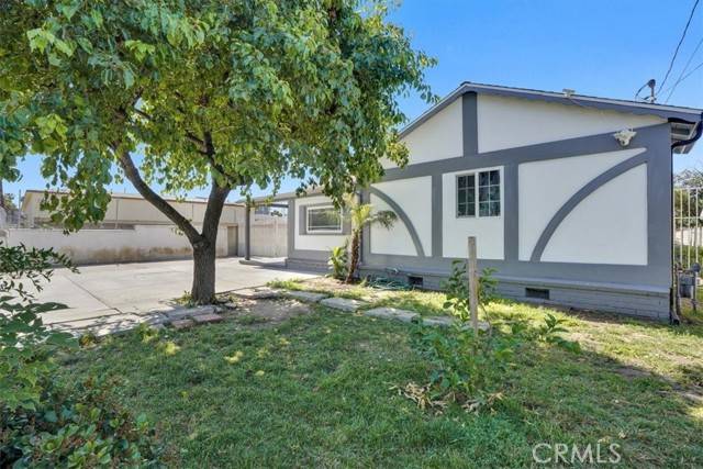 Van Nuys, CA 91406,15330 Hart ST