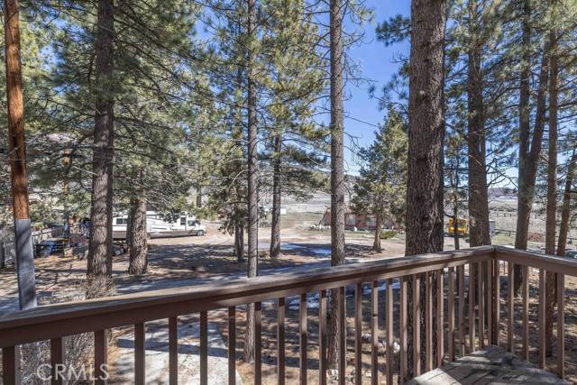 Big Bear City, CA 92314,926 Angeles BLD