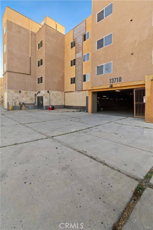 Sylmar, CA 91342,13710 Foothill BLD