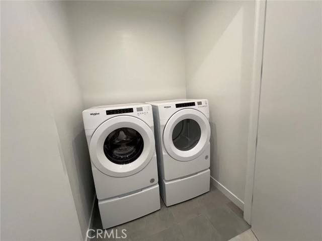 Santa Ana, CA 92705,601 S Lyon ST