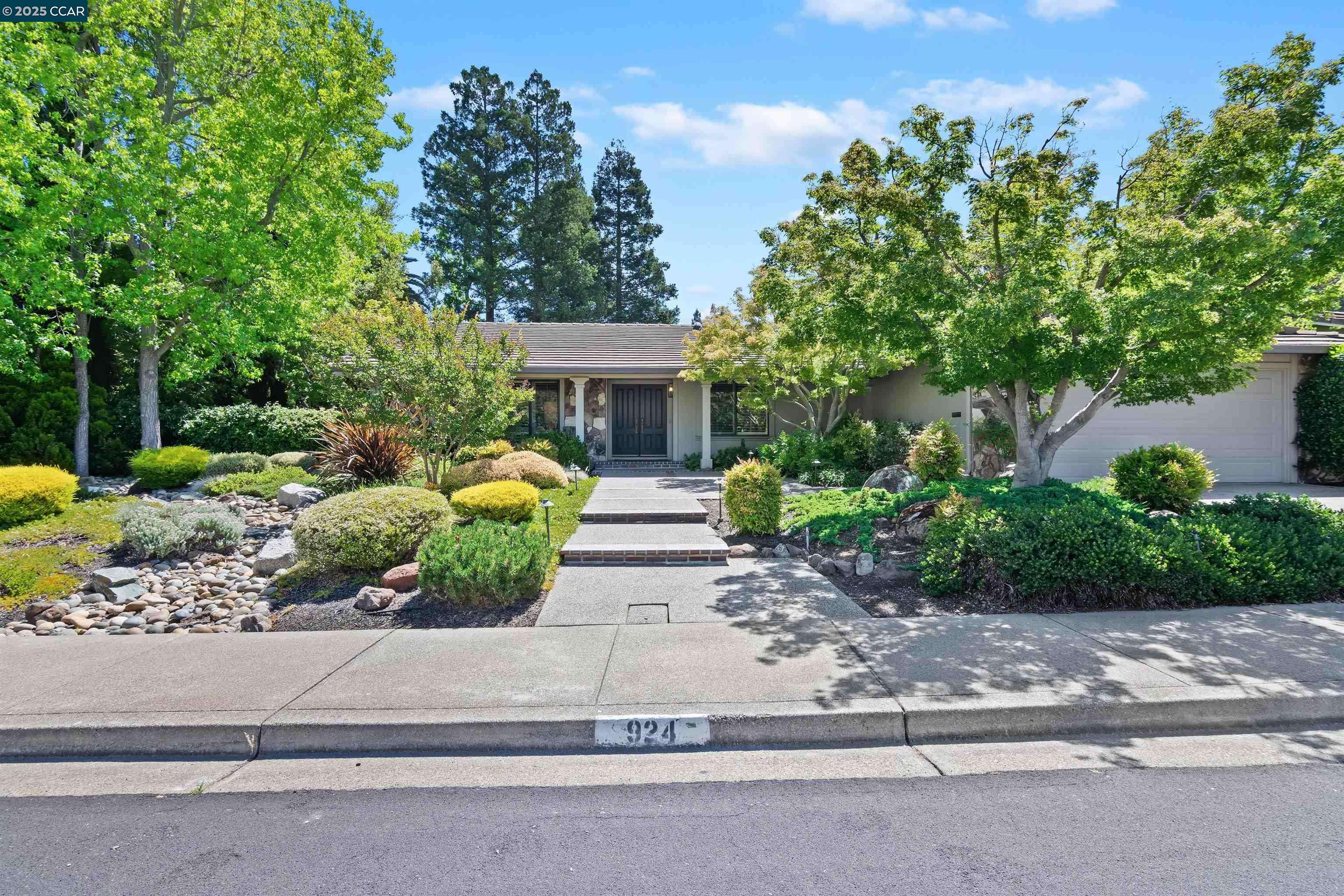 Walnut Creek, CA 94598,924 Cheyenne Dr