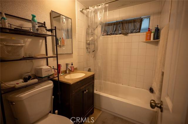 Corona, CA 92882,161 N Cota ST